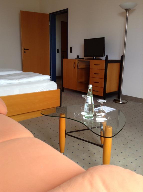 Tryp By Wyndham Kassel City Centre Kamer foto